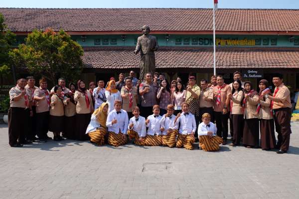 Press Rilis Peresmian Temporary Museum Gubug Wayang Sekolah Soekarno Kecil (SDN Purwotengah Kota Mojokerto)
