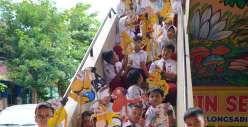 MEMBUAT WAYANG KARTON BERSAMA SD BALONGSARI 1