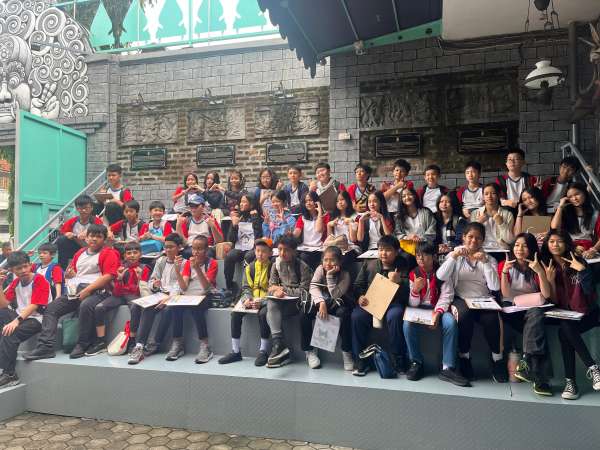 TOUR EDUKASI TANPA GUIDE? NIH SD VISION BISA!