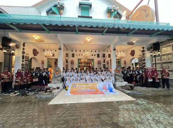 GEMPOL PASURUAN GOES TO MUSEUM GUBUG WAYANG MOJOKERTO