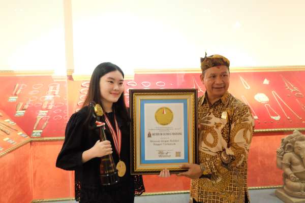 MUSEUM GUBUG WAYANG RAIH REKOR DUNIA DENGAN KOLEKSI BINGGEL TERBANYAK